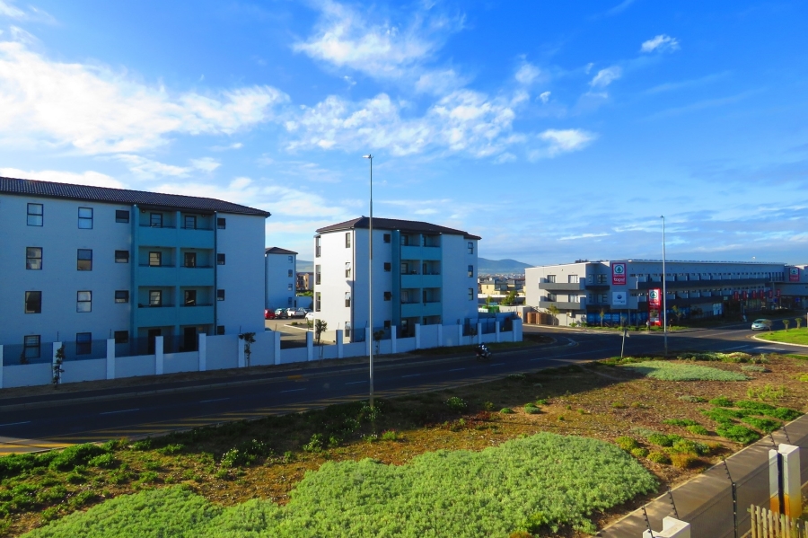 To Let 2 Bedroom Property for Rent in Parklands Western Cape